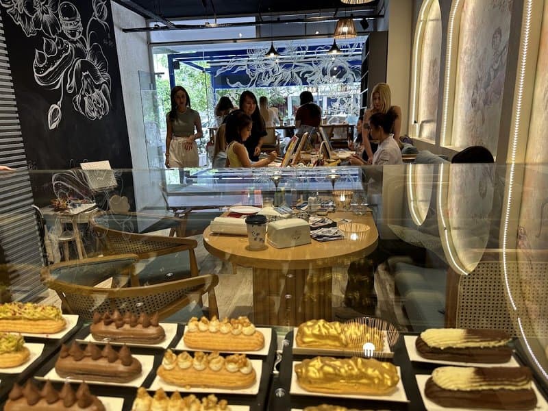 Eclaire French Pastry