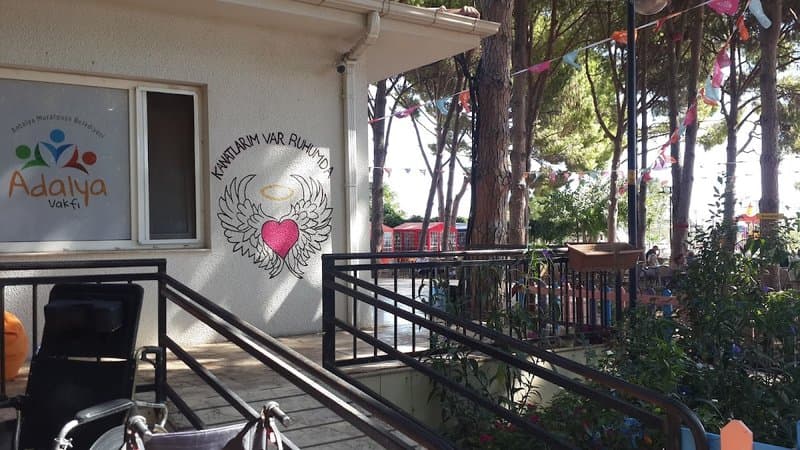 MuratEngelsiz Kafe & Yaşam ve Spor Alanı