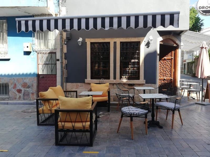 Droopy Cafe Kaleiçi