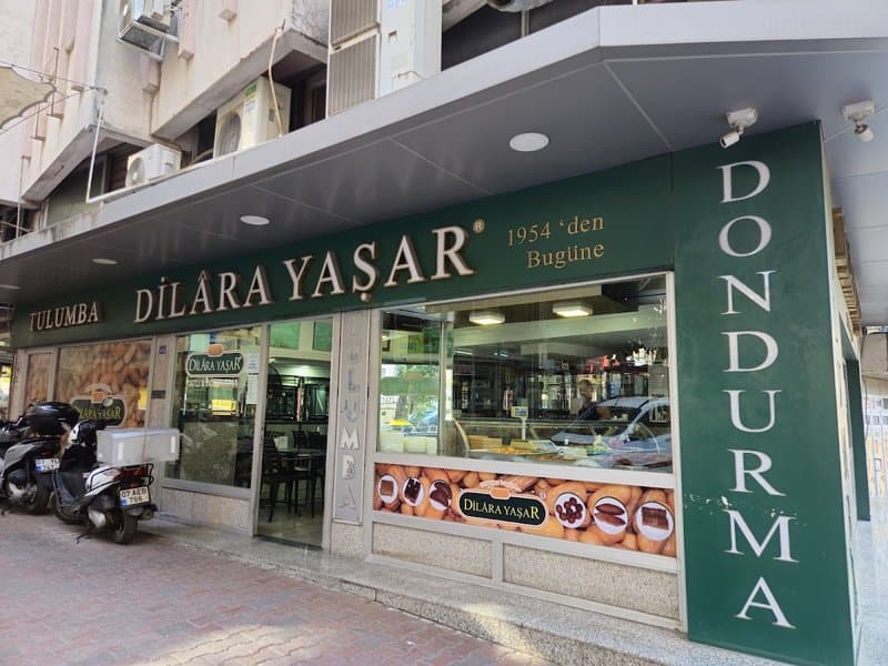 Dilâra Yaṣar Tatlı ve Dondurma