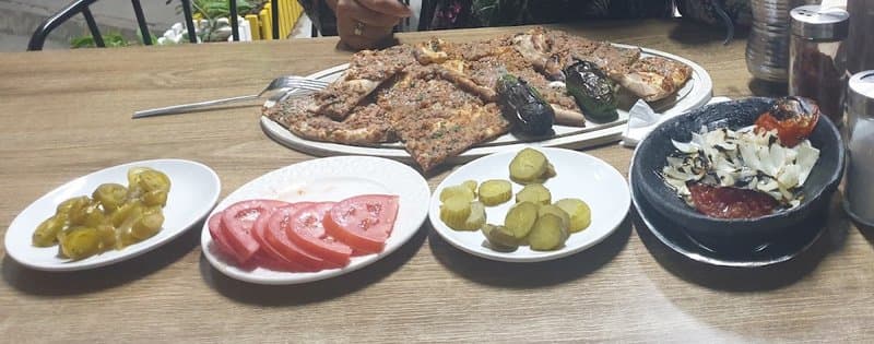 KARDEŞLER PİDE SALONU