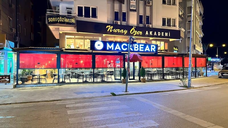 Mackbear Coffee CO. Meydan