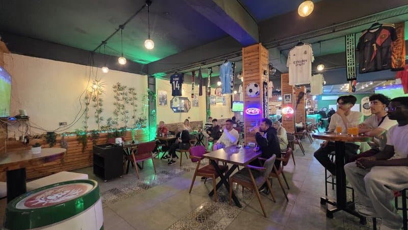 Paradise Restaurant & Sports Bar