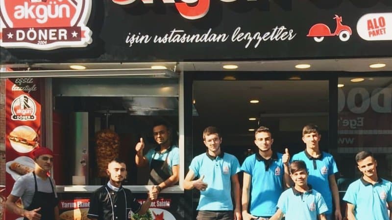 Akgün döner