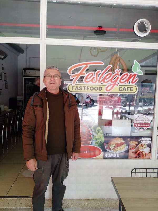 Fesleğen FastFood Cafe