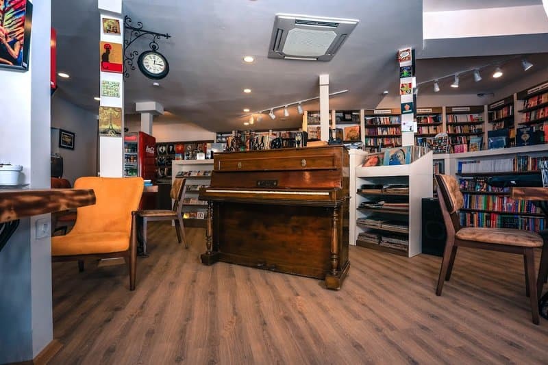Octopus Kitap Cafe