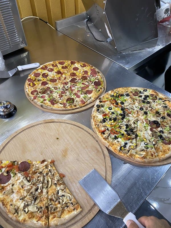 Endless Pizza Carsi