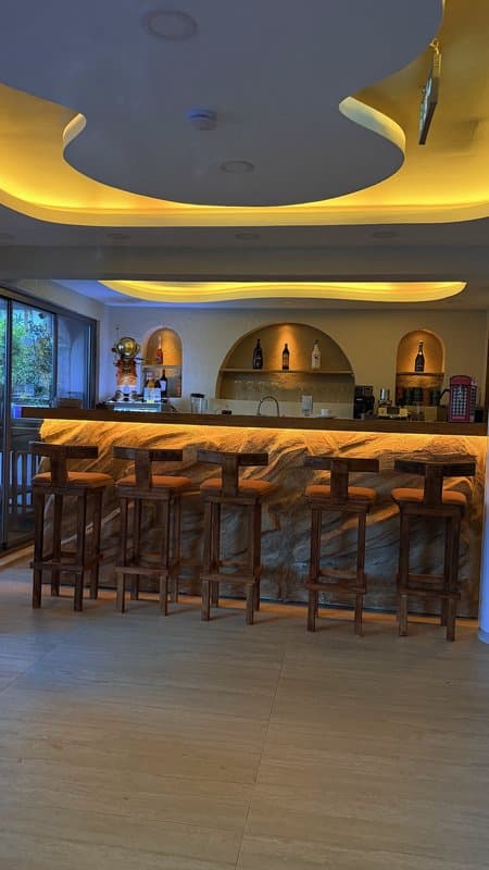 No 7 Lounge Cafe